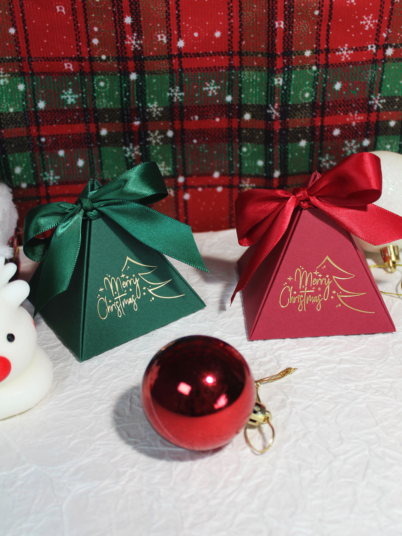 Christmas Triangle Gift Box, S - Chocolate Snack avaliação e preço